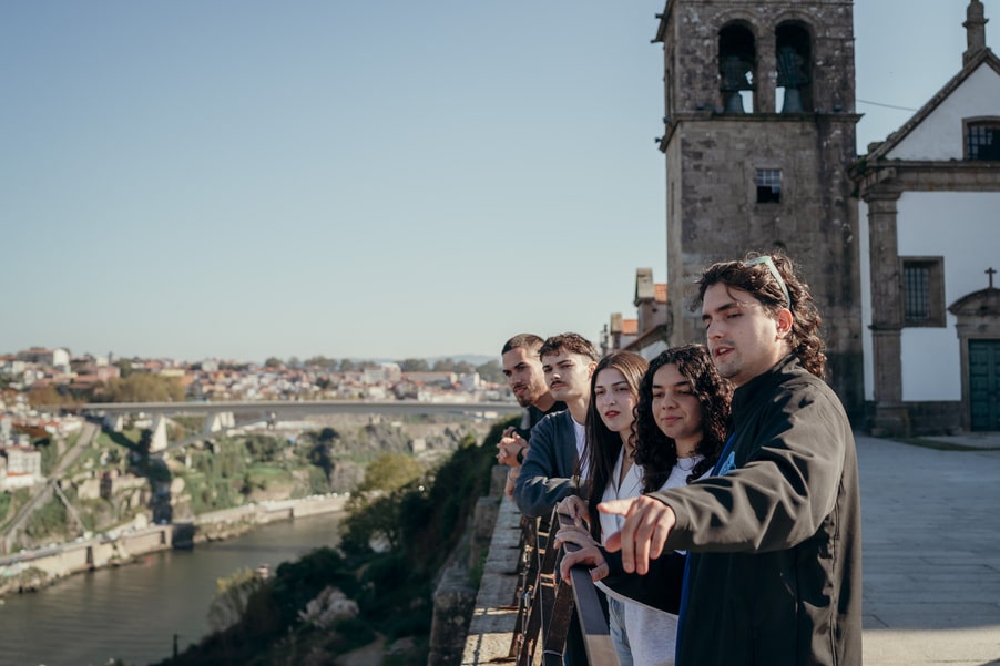 Serra do Pilar Monastery Viewpoint – TukTuk Guided Stop